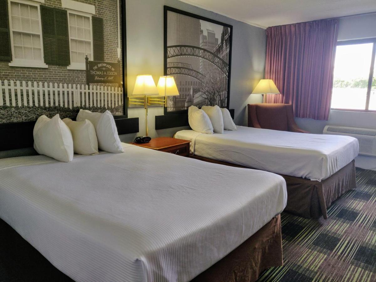 Sprucewood Inn Elyria Buitenkant foto